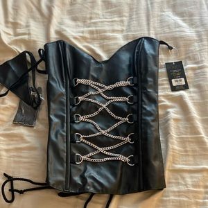 Faux leather corset w chain and matching panties